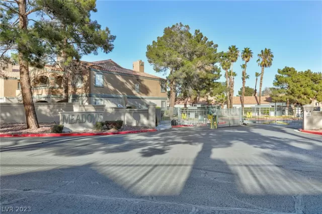 MLS: 2470344 Condo For Sale