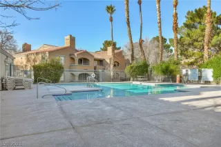 Photo #2: 2470344 Listing