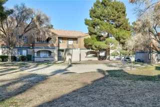 Photo #3: 2470344 Listing