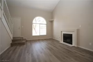 Photo #3: 2470357 Listing 