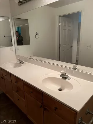 Photo #5: 2470375 Listing 