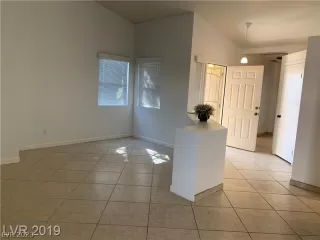 Photo #2: 2470379 Listing 