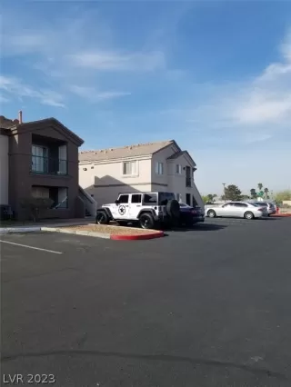 Photo #2: 2470386 Listing