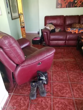 Photo #3: 2470386 Listing