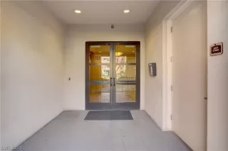 Photo #5: 2471397 Listing