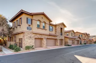 Photo #2: 2471400 Listing 