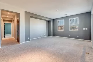 Photo #5: 2471400 Listing 