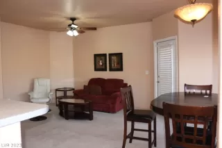 Photo #3: 2471431 Listing 