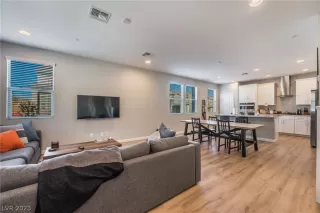 Photo #3: 2471450 Listing 