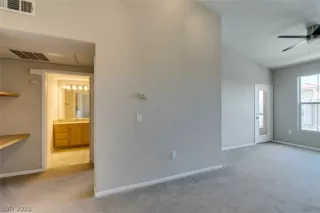 Photo #4: 2471455 Listing