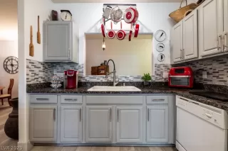 Photo #1: 2471482 Listing