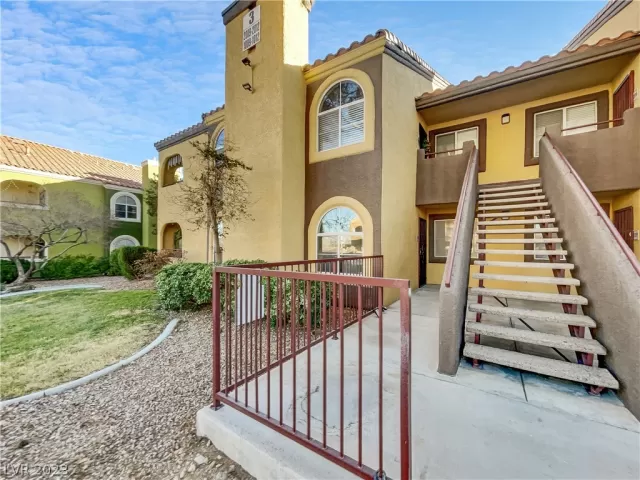 MLS: 2471494 Condo For Sale