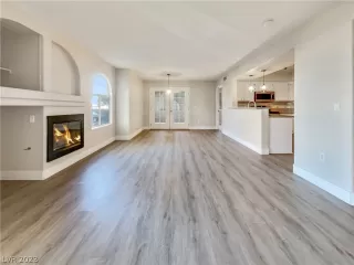 Photo #3: 2471494 Listing