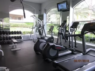 Photo #2: 2471505 Listing 