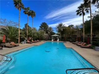 Photo #6: 2471505 Listing 