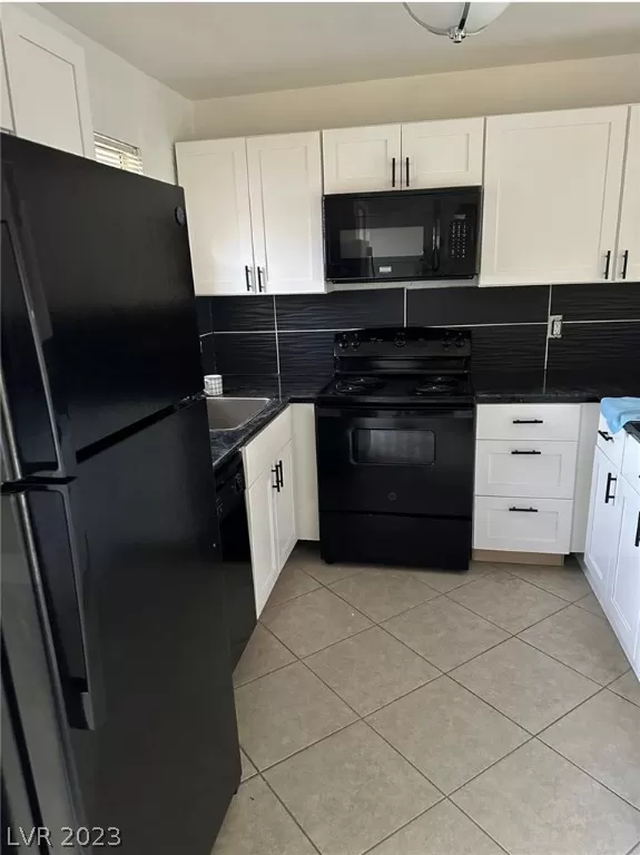 MLS: 2471520 Condo For Sale