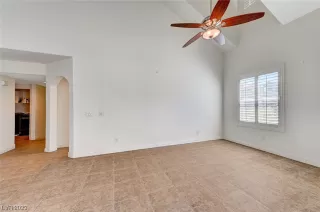 Photo #4: 2471574 Listing 