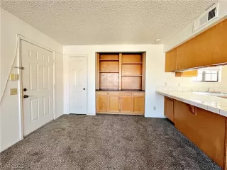 Photo #3: 2471593 Listing 