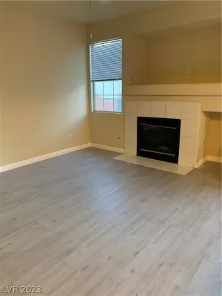 Photo #1: 2471599 Listing 