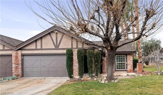 MLS: 2471633 Condo For Sale