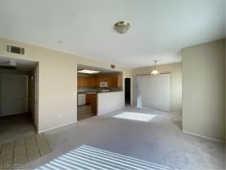 Photo #1: 2471636 Listing 