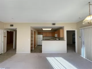 Photo #2: 2471636 Listing 