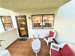 Photo #6: 2471652 Listing