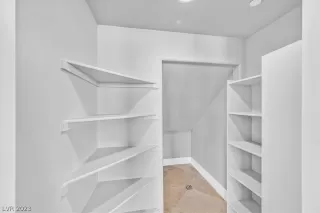 Photo #6: 2471664 Listing 