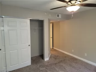 Photo #4: 2471673 Listing 