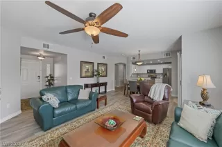 Photo #3: 2471684 Listing