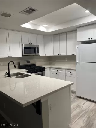 Photo #4: 2471696 Listing 