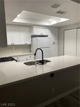 Photo #5: 2471696 Listing 