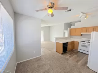 Photo #2: 2471716 Listing 