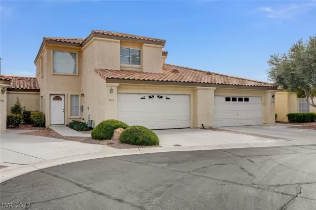 MLS: 2471734 Condo For Sale