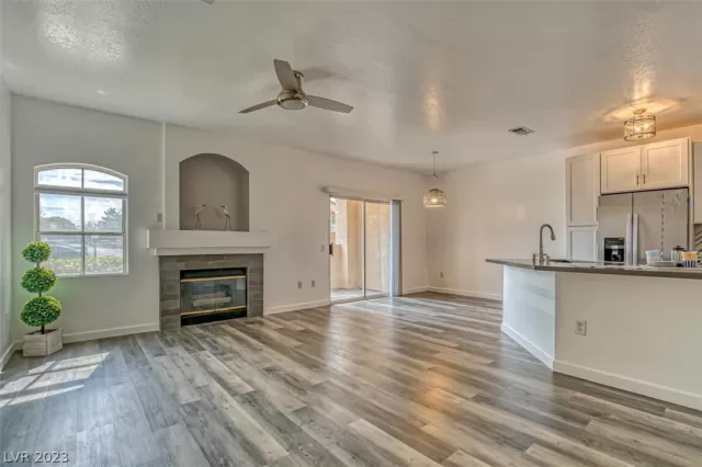 MLS: 2471766 Condo For Sale