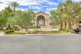 Photo #2: 2471766 Listing