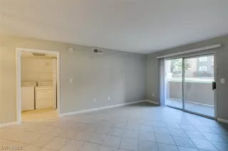 Photo #4: 2471775 Listing 