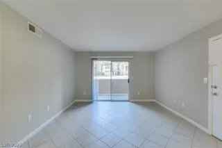 Photo #6: 2471775 Listing 