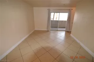 Photo #2: 2471797 Listing 