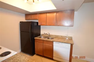 Photo #6: 2471797 Listing 