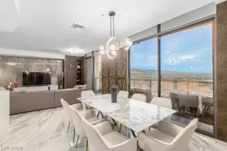 Photo #2: 2471860 Listing