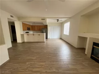 Photo #1: 2471861 Listing 