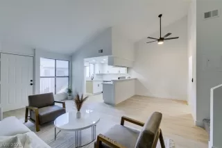 Photo #1: 2471886 Listing