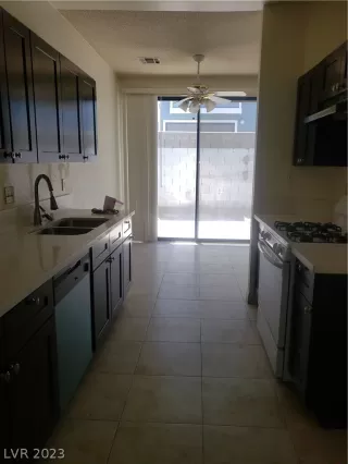 Photo #3: 2471908 Listing 