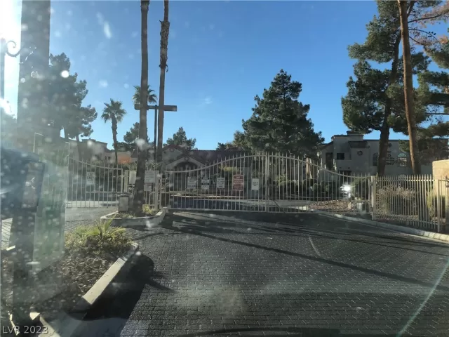 MLS: 2471914 Condo For Sale