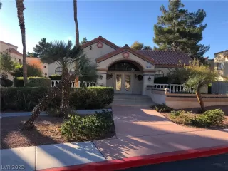 Photo #1: 2471914 Listing 