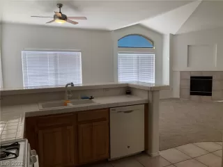 Photo #2: 2471932 Listing 