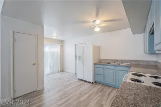 Photo #6: 2471943 Listing 