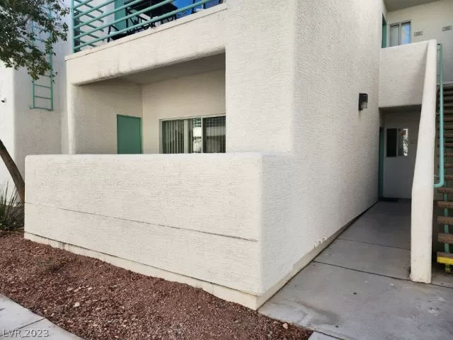 MLS: 2471944 Condo For Sale