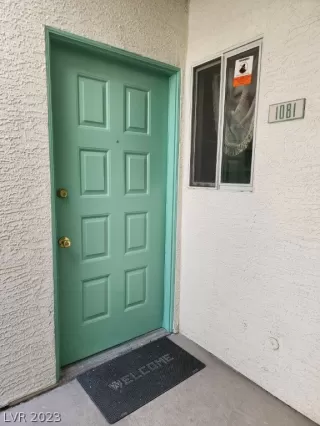 Photo #1: 2471944 Listing